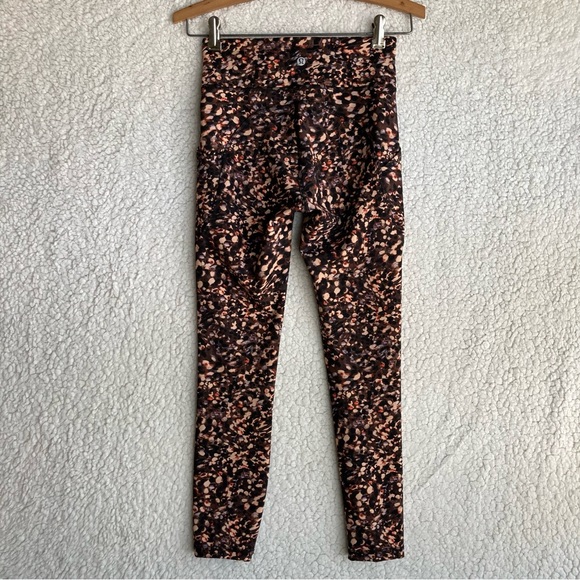 Lululemon Women's Invigorate workout pants yoga pants, Sz 2 - Picture 14 of 17